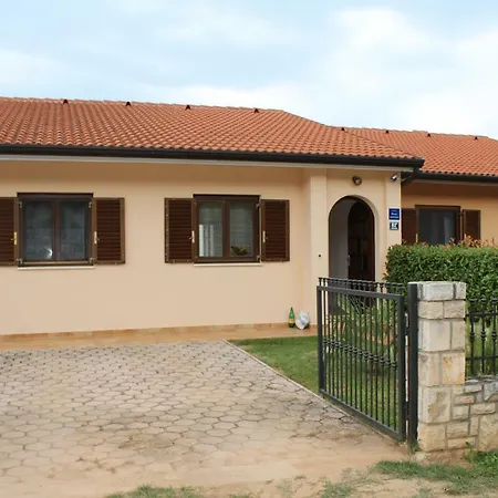 Dom wakacyjny Mateo *